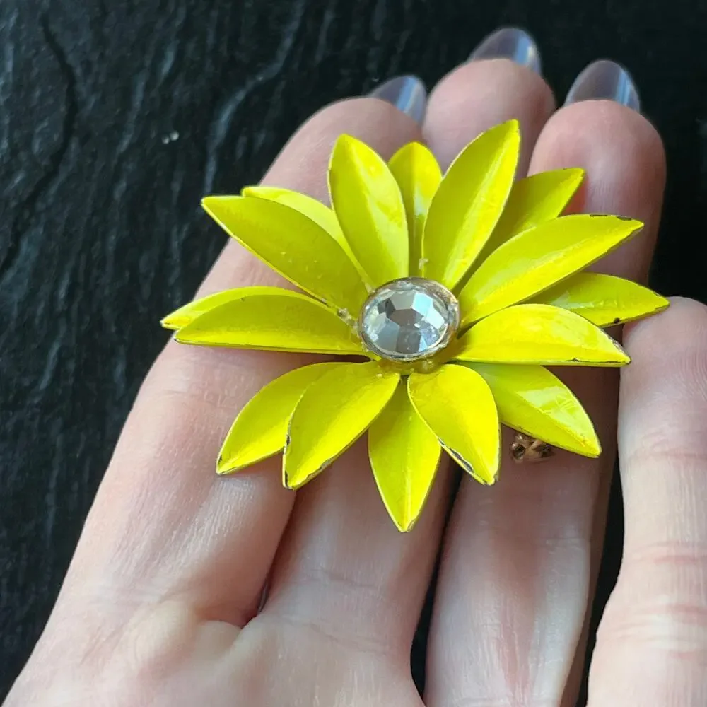 Vintage Large 60s 70s Retro Yellow Enamel Daisy Flower Brooch AB Center Stone